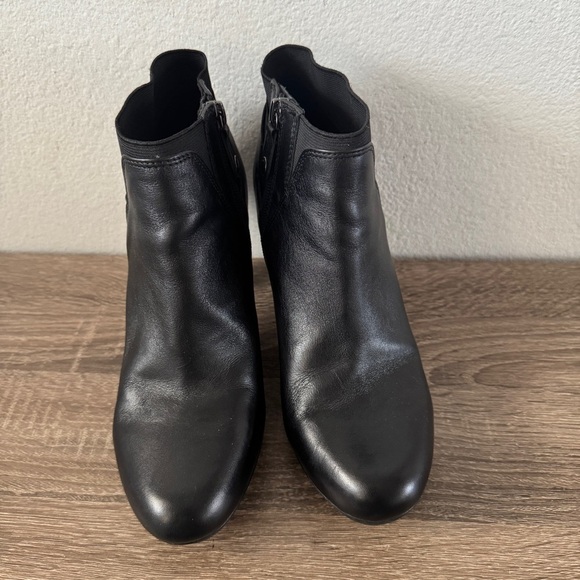Geox Black Leather Heeled Bootie, Size 39 (US 9) - Picture 3 of 10